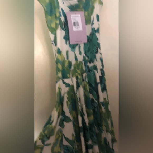 JS Collection - Picture 3 of 5